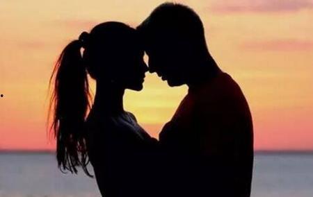 一见钟情,瞬间点燃的爱情火花